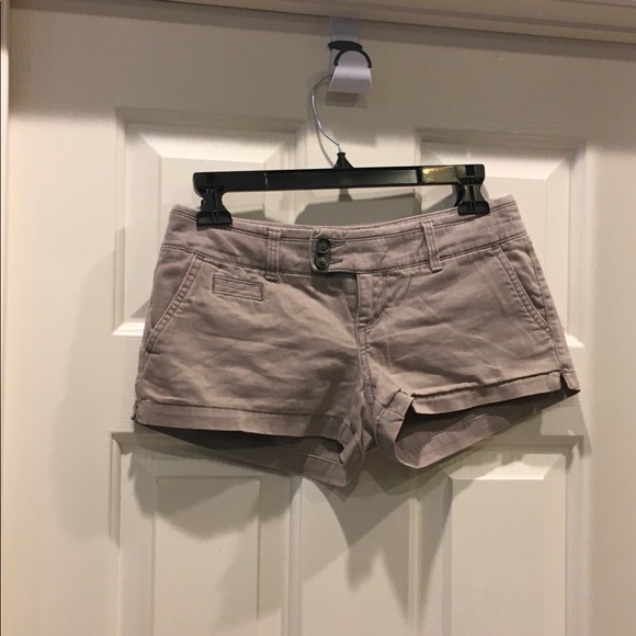 Shorts - Picture 3 of 7